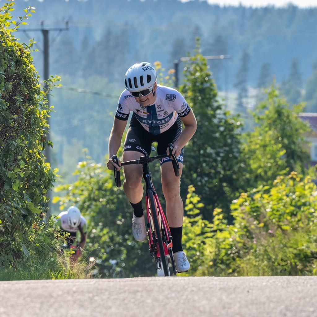 Anniina Ahtosalo valittiin Vuoden Pyöräilijäksi 2021.